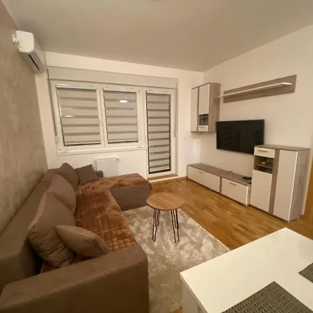 Sara Apartment Novi Sad Exterior photo